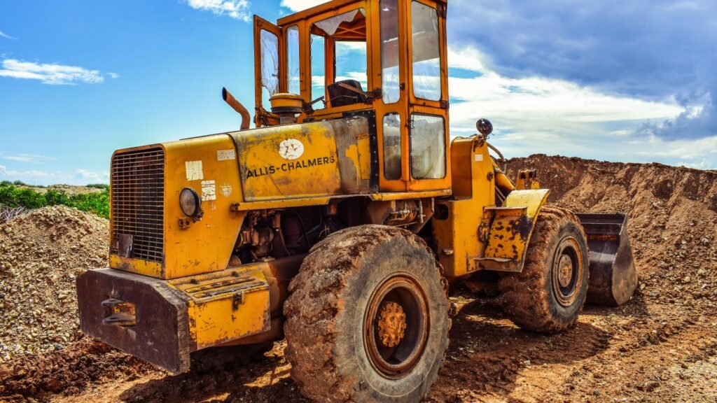 the-many-advantages-of-heavy-duty-equipment